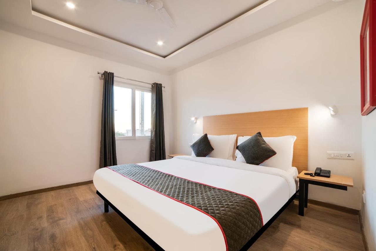 Townhouse Ss Aero Prime Hotel Shamshabad Buitenkant foto