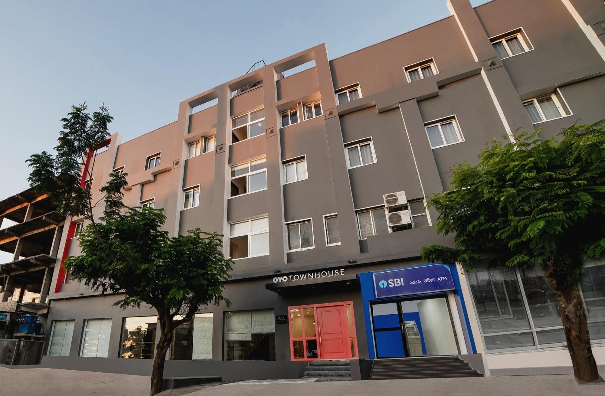 Townhouse Ss Aero Prime Hotel Shamshabad Buitenkant foto