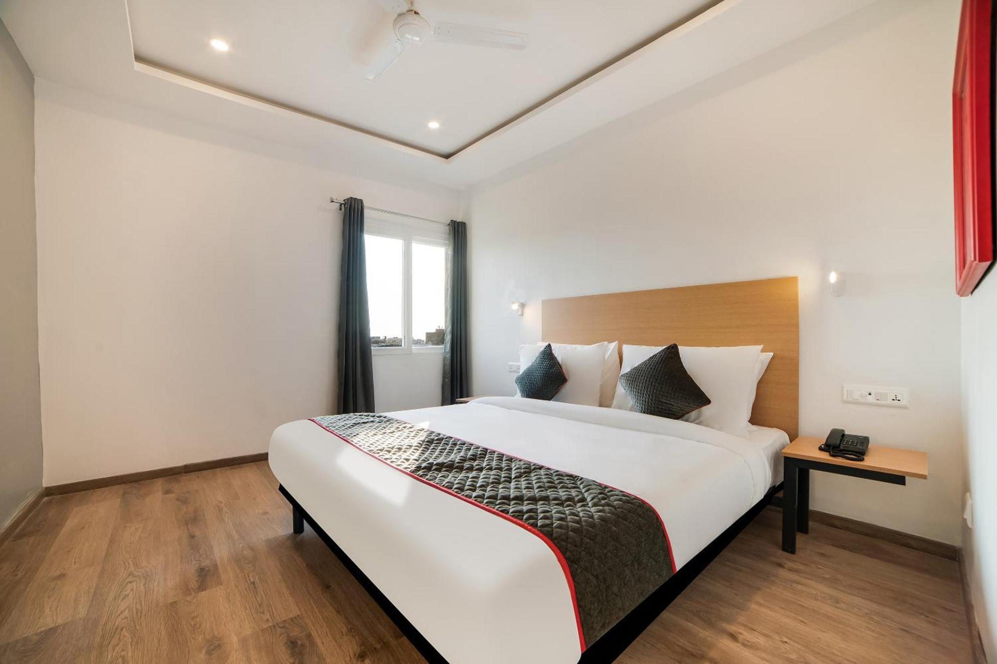 Townhouse Ss Aero Prime Hotel Shamshabad Buitenkant foto
