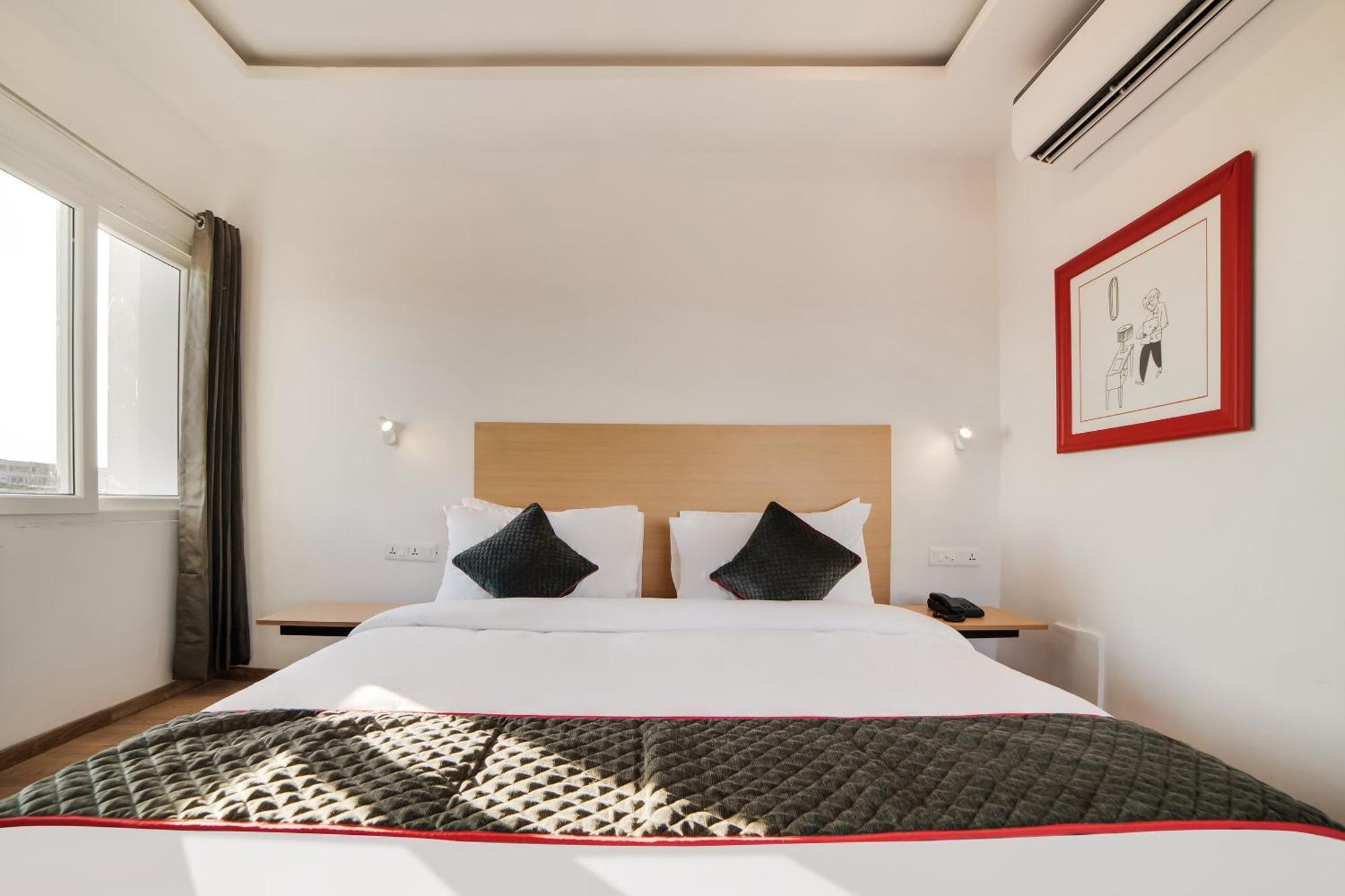 Townhouse Ss Aero Prime Hotel Shamshabad Buitenkant foto