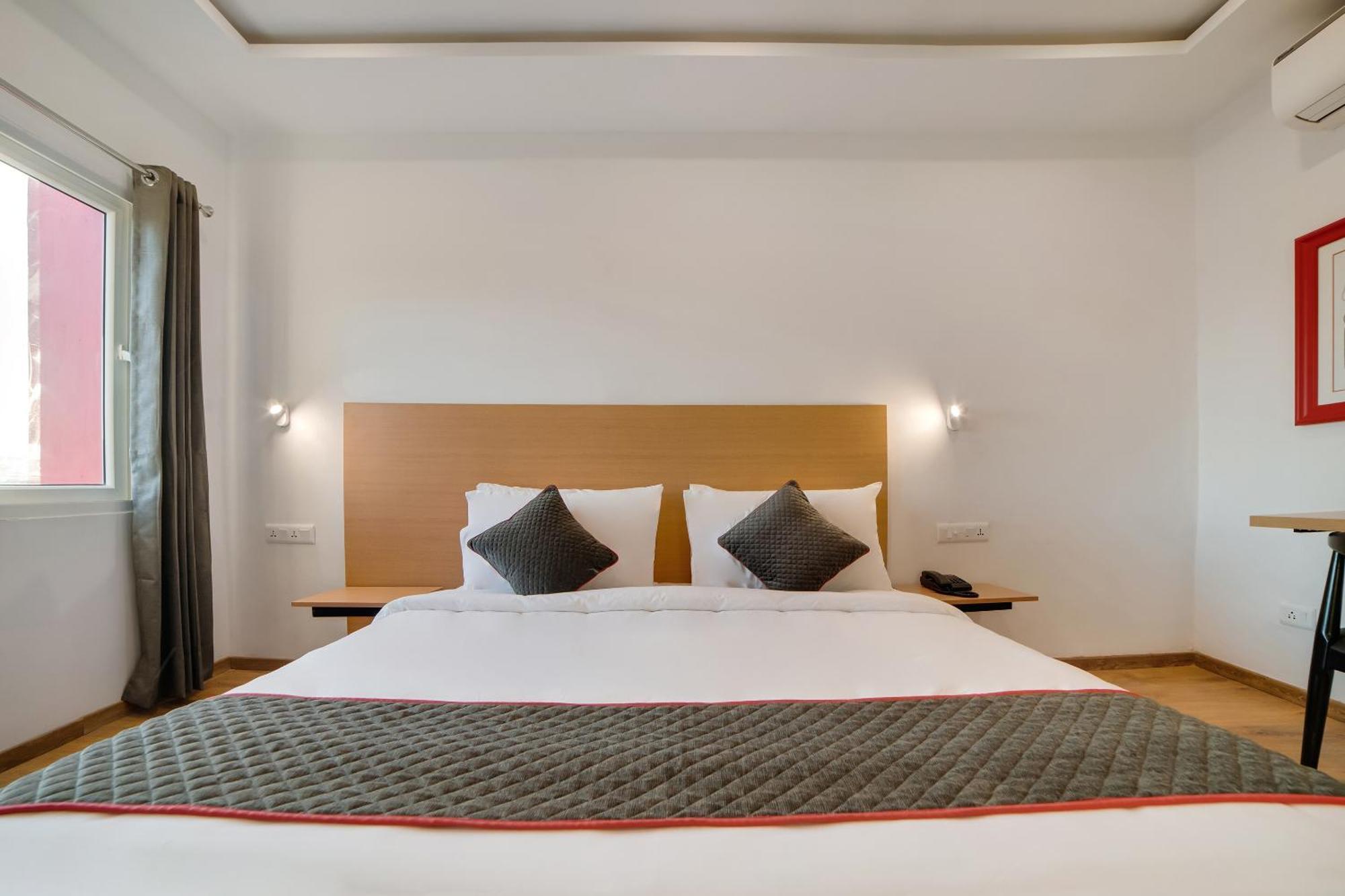 Townhouse Ss Aero Prime Hotel Shamshabad Buitenkant foto