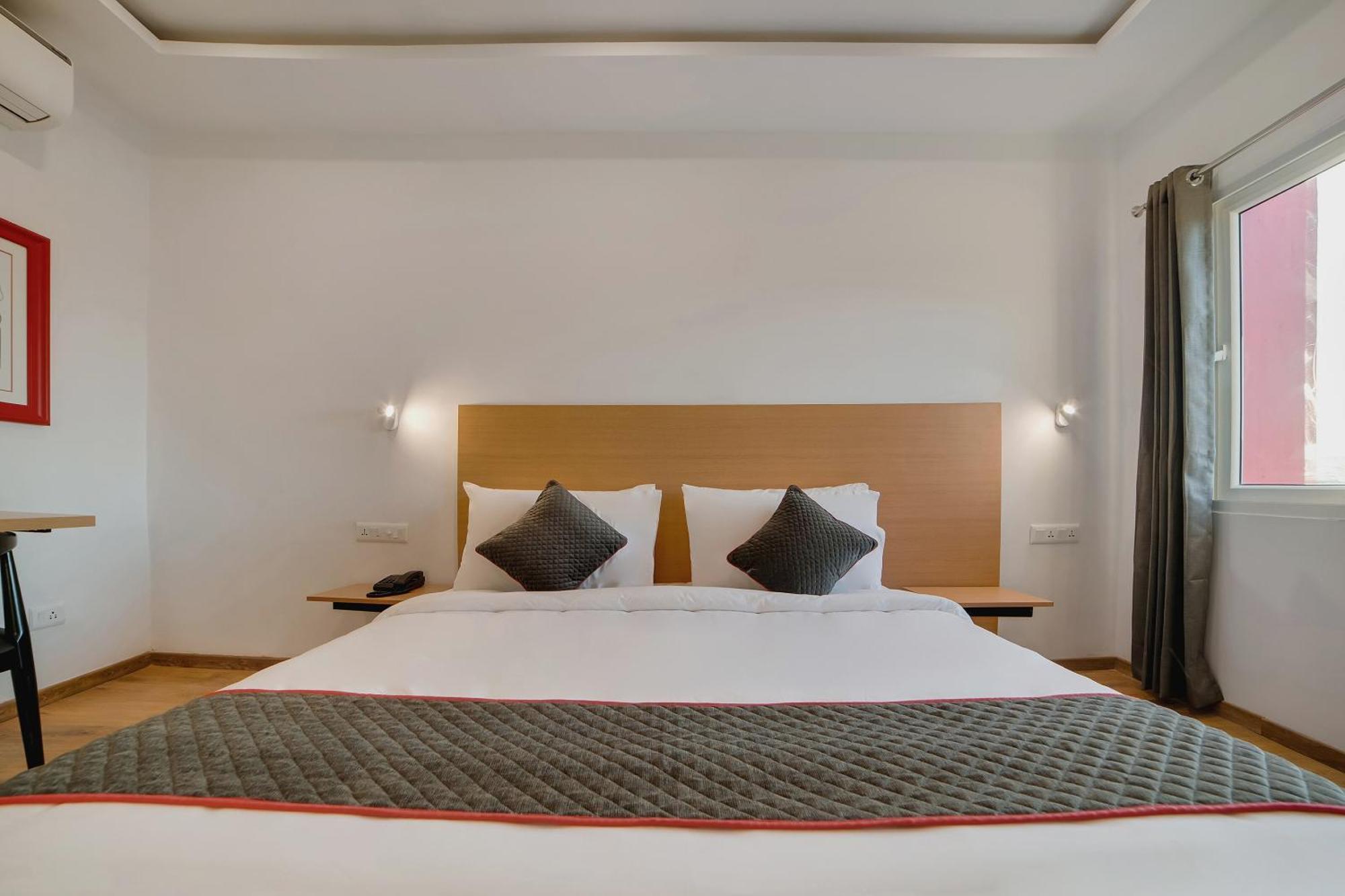 Townhouse Ss Aero Prime Hotel Shamshabad Buitenkant foto