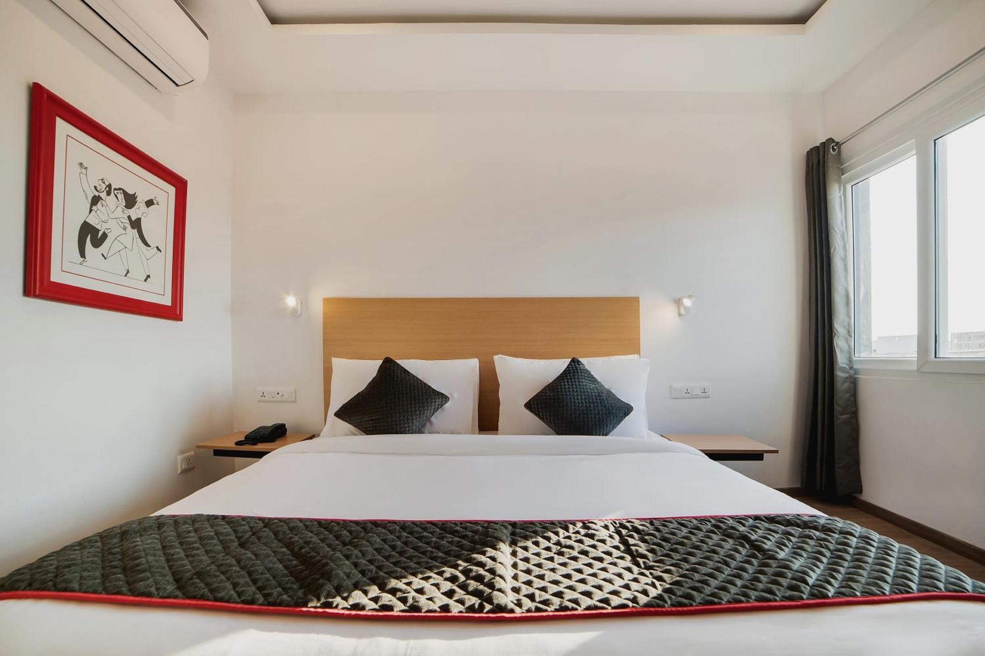 Townhouse Ss Aero Prime Hotel Shamshabad Buitenkant foto