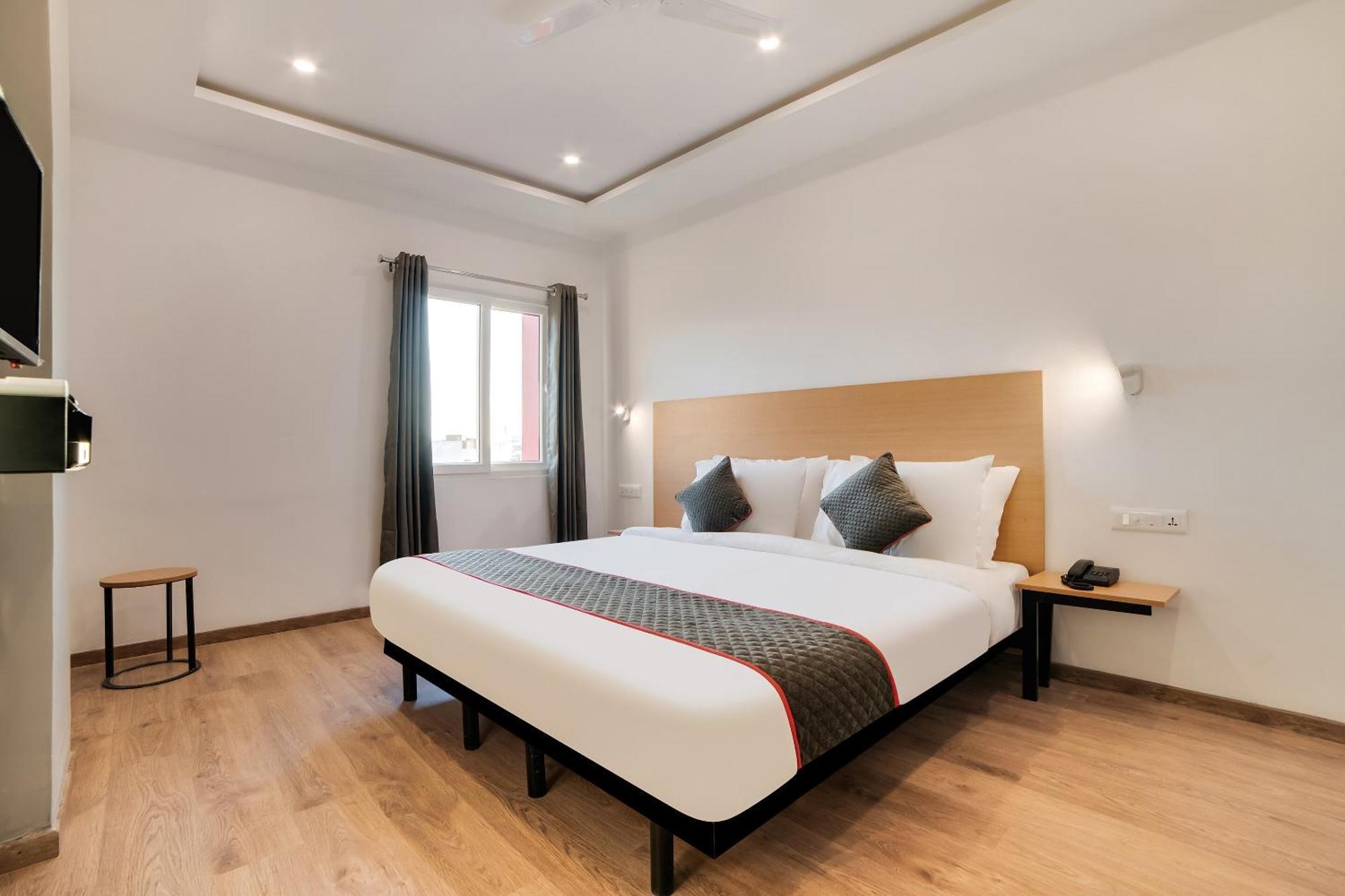 Townhouse Ss Aero Prime Hotel Shamshabad Buitenkant foto