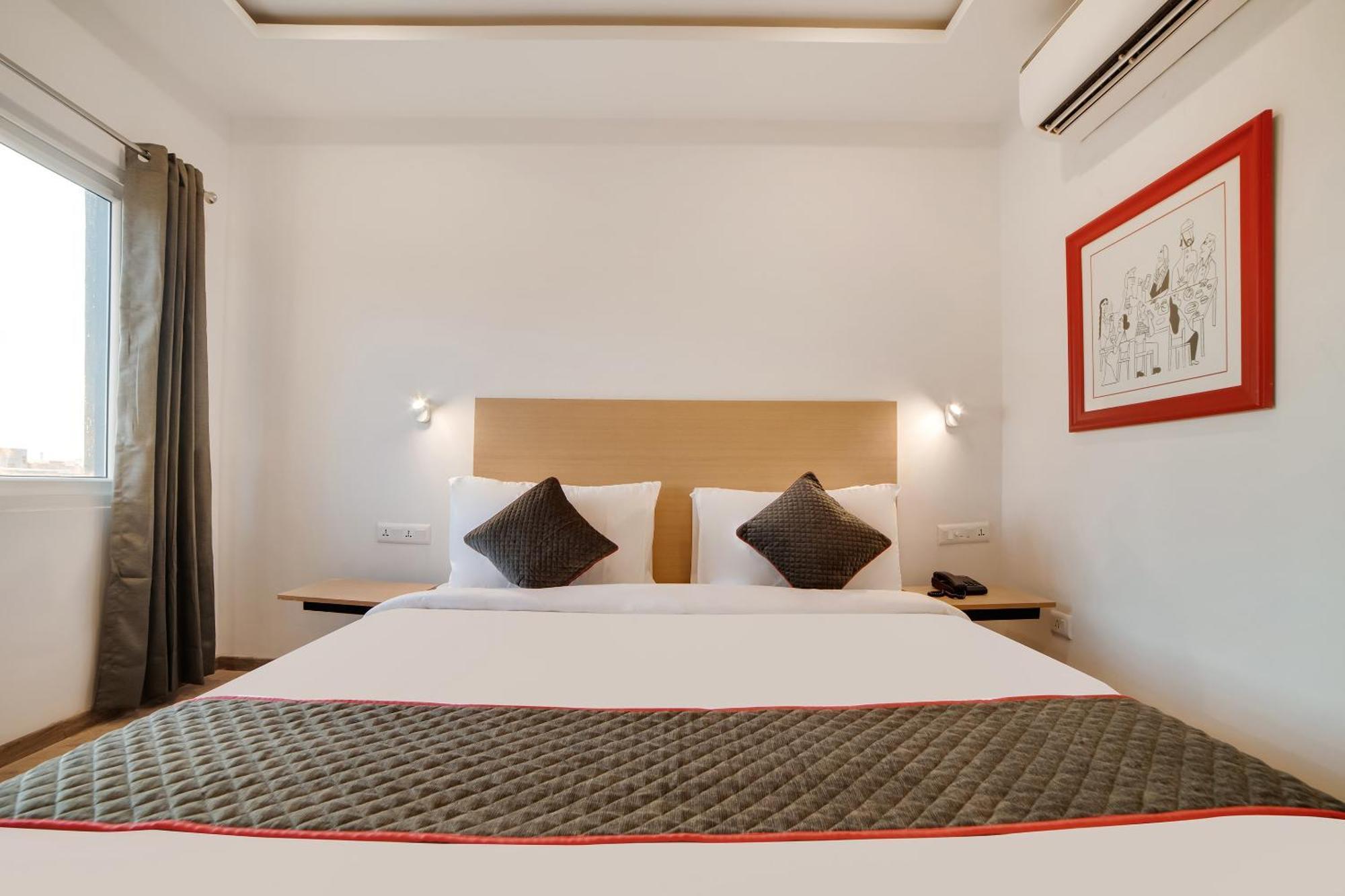 Townhouse Ss Aero Prime Hotel Shamshabad Buitenkant foto